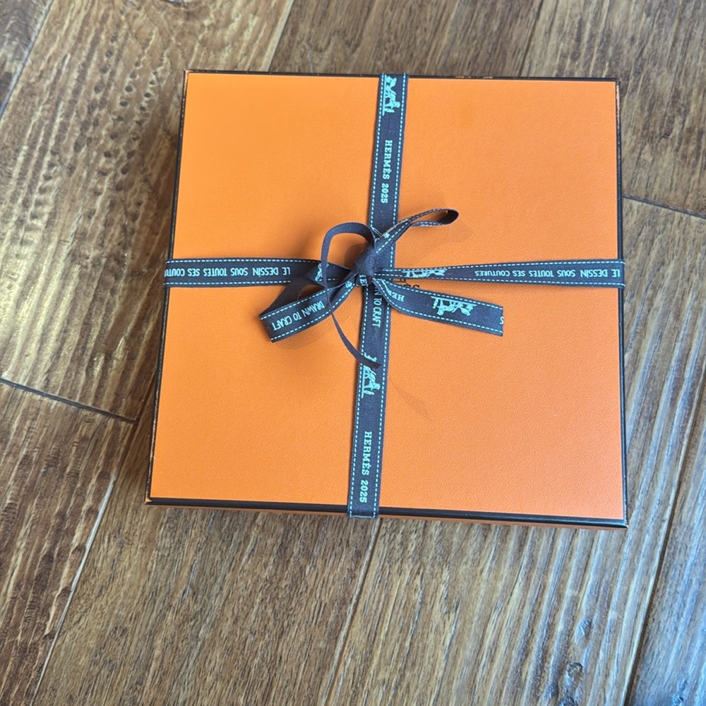 Empty Hermes Belt Box and Bag. No belt included. - Picture 2 of 5